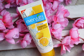 EVERYUTH FACE WASH